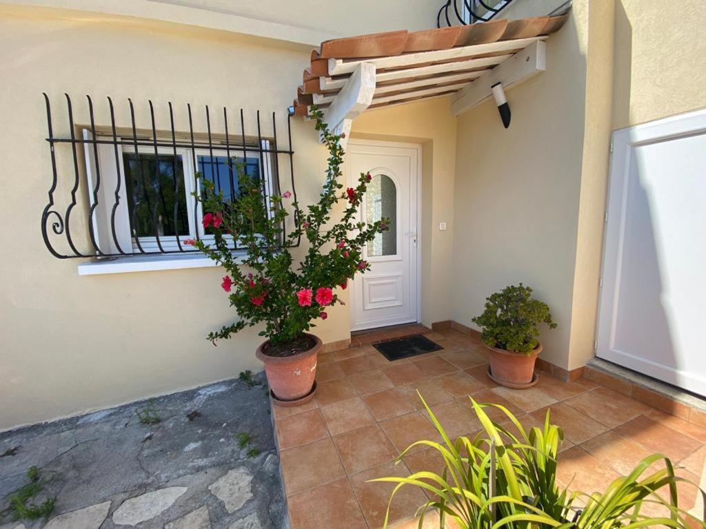 Tres Bel Appartement Entier Proche De La Mer 2 Chambres 1 Salon Vallauris Buitenkant foto
